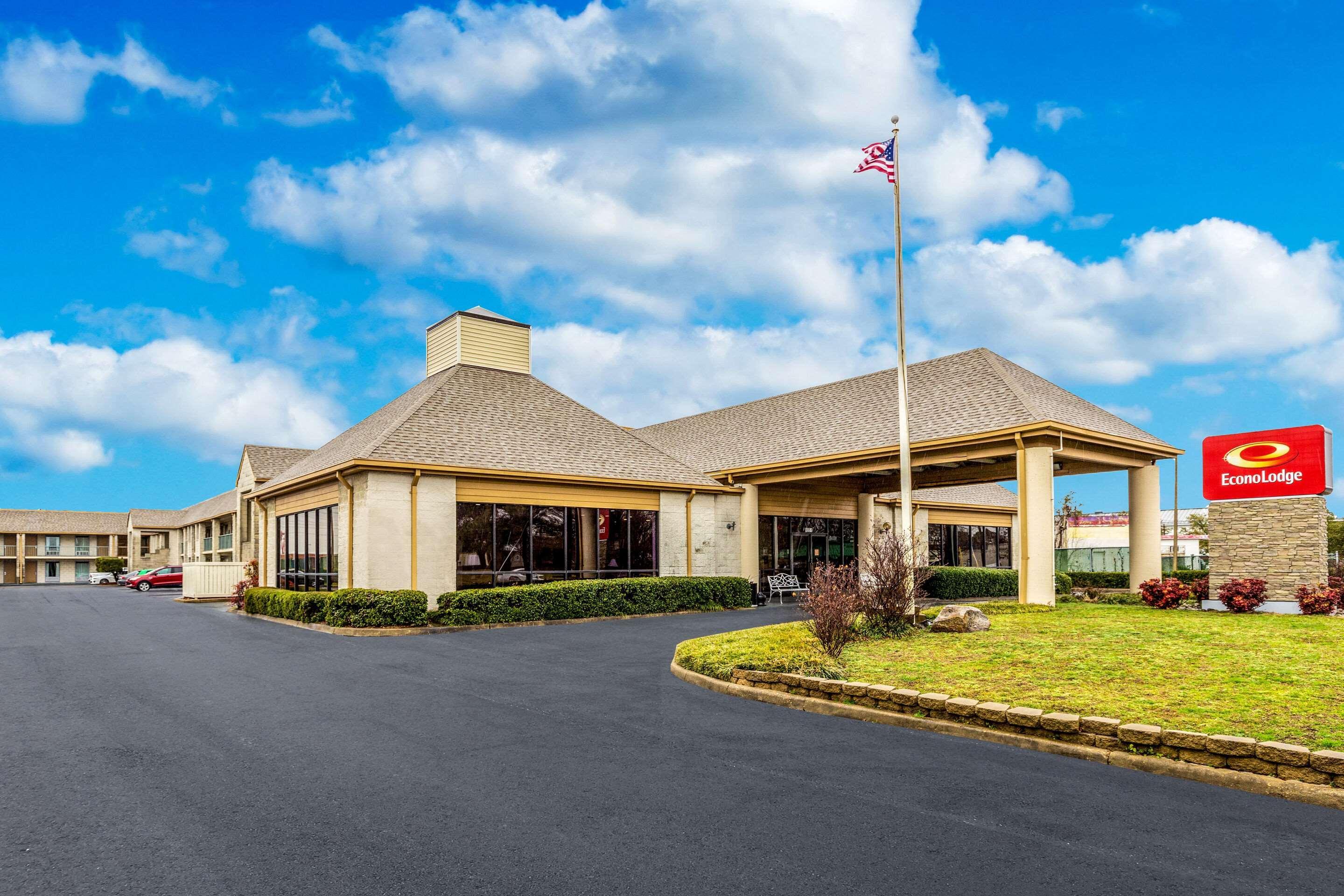 Econo Lodge Naval Station Norfolk Exterior photo